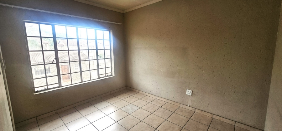 To Let 2 Bedroom Property for Rent in Waterval East North West